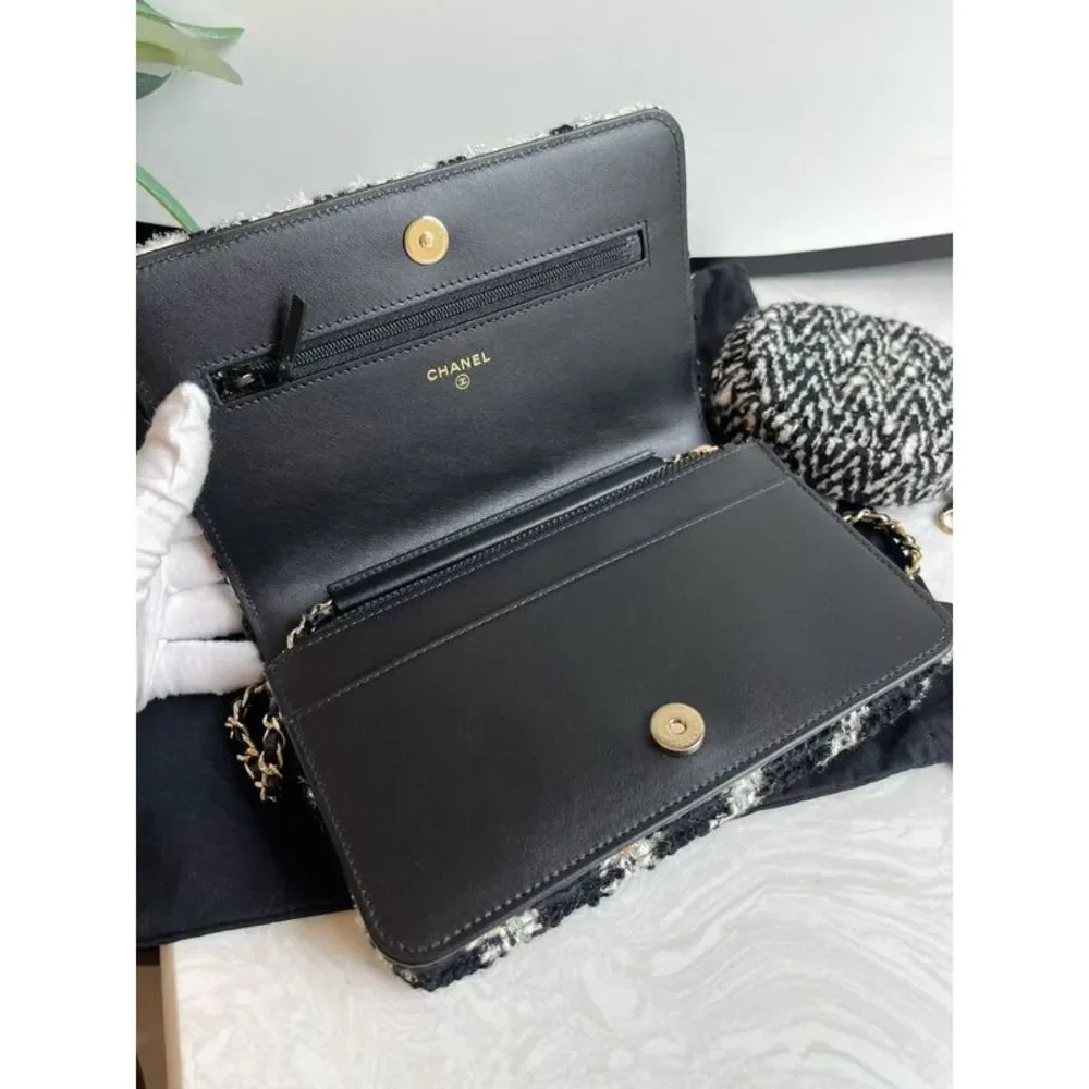Chanel Women Pre-Loved Bag Very Good Condition